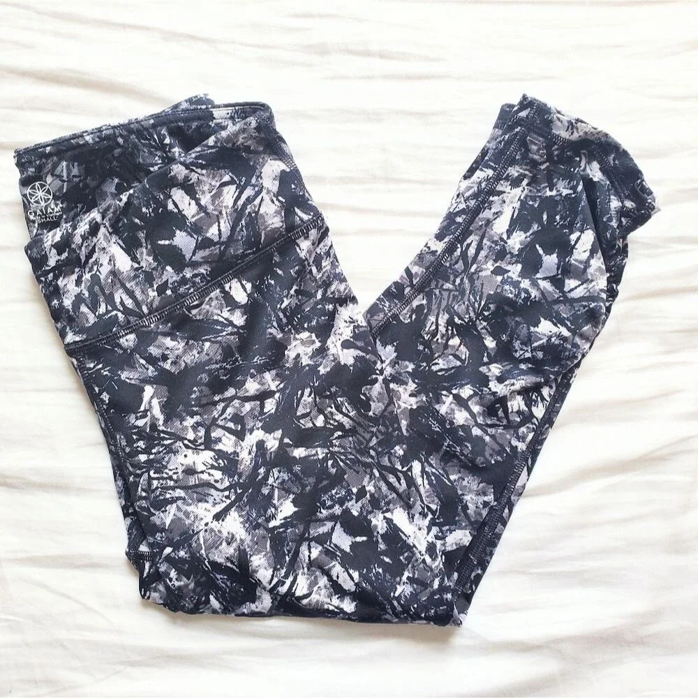 Gaiam Ruched Capri Leggings Size S
